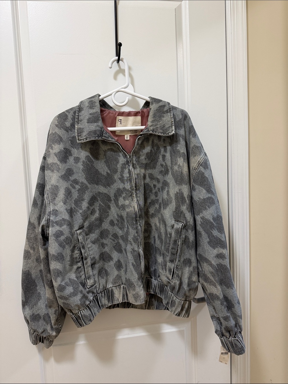 NWT the Rylie bomber jacket by Pilcro